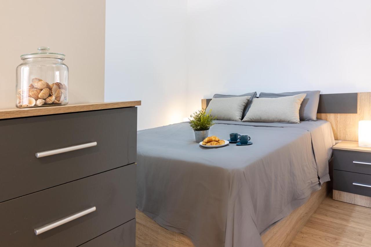 Malagueta Freshapartments Malaga Exterior photo